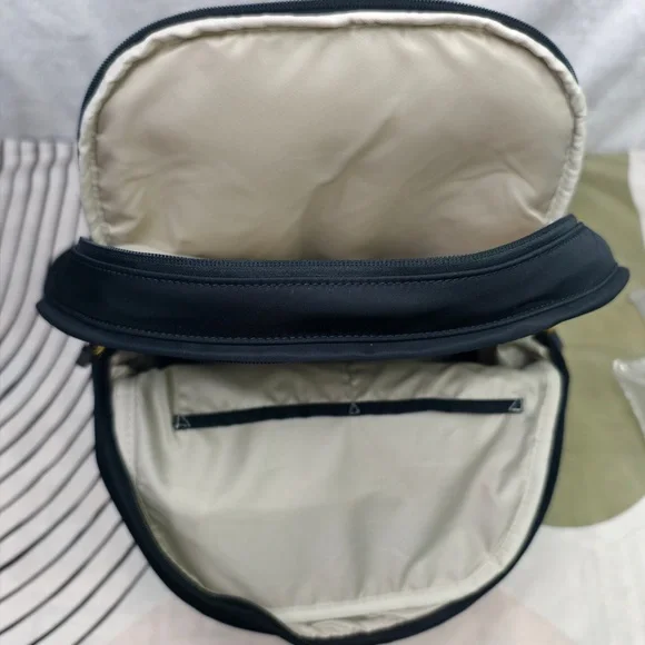 Tumi Voyageur Carson Backpack Bag - Picture 5 of 8